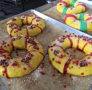Roscas de Reyes listas para meterlas al horno.