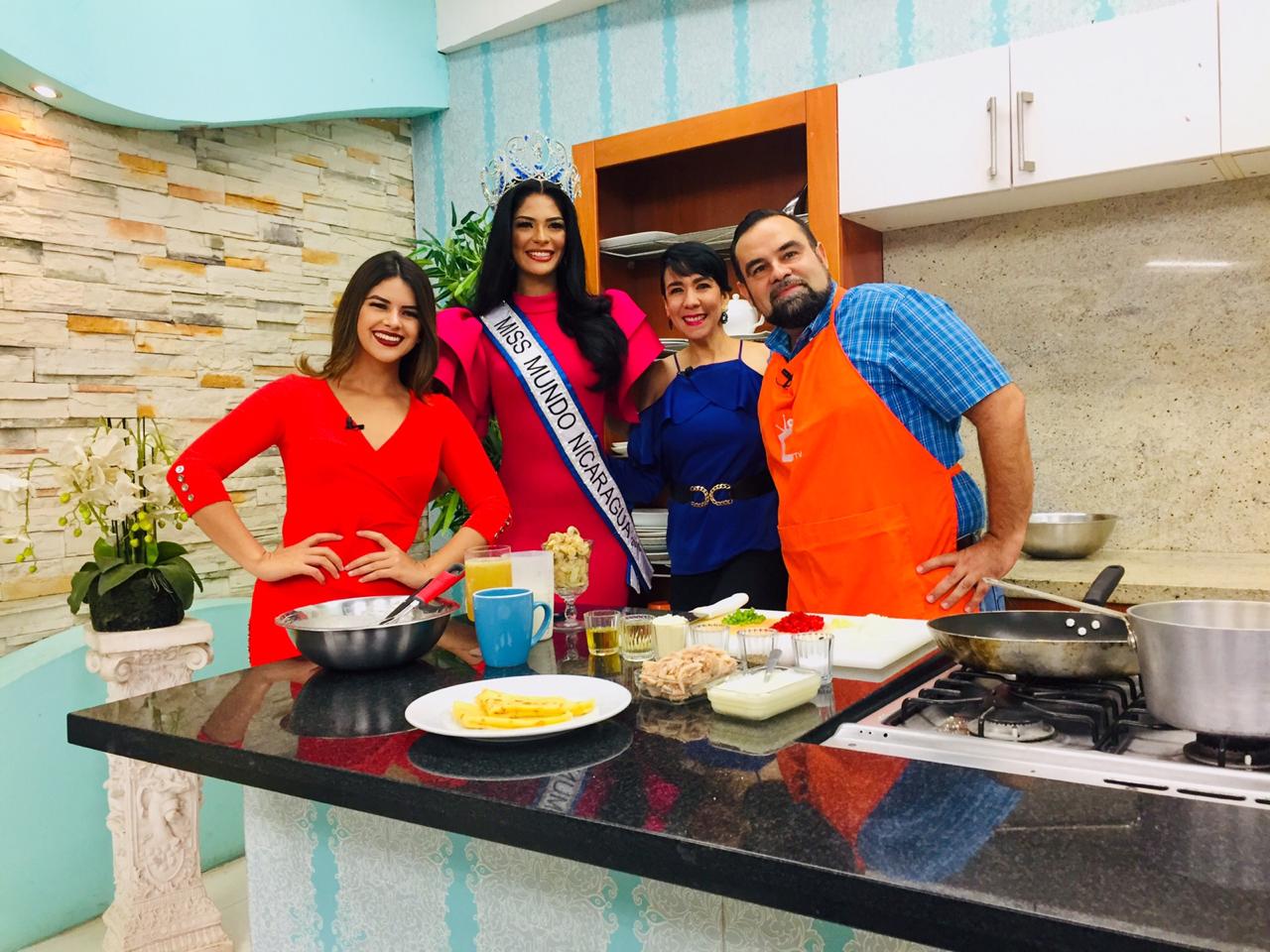 Sheynnis Palacios, Miss Mundo Nicaragua 2020 junto a presentadoras y chef de Vos Tv / Vos TV