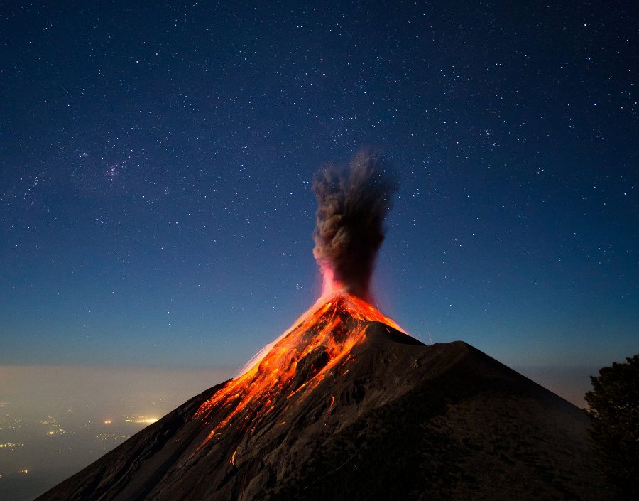 Dos volcanes registran erupciones en Guatemala - Vos TV