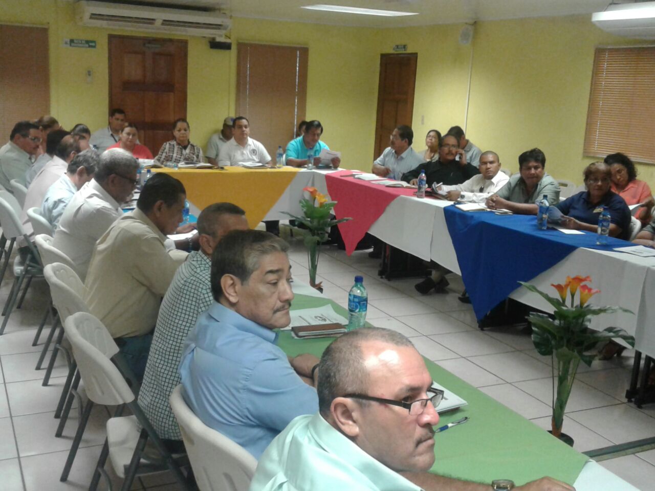 Mesa de negociación del salario mínimo 2018 en Nicaragua.