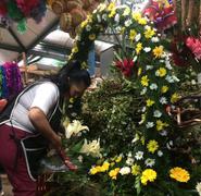 Las flores de madroño, mil flores, la pascua entre otras son de las más buscadas para adornar a la virgen este 7 de diciembre.