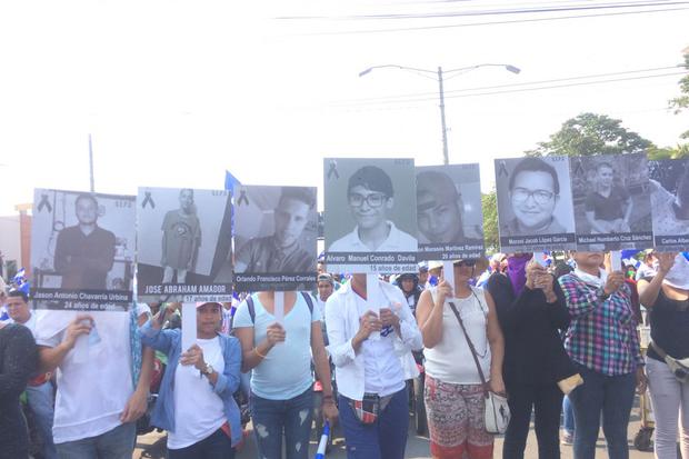 Parte del objetivo de esta marcha es pedir justicia por las muertes de decenas de jóvenes durante las protestas de abril. Foto. Walkiria Chavarría.