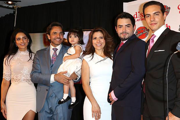 Eugenio Derbez, prepara serie de televisión sobre su familia