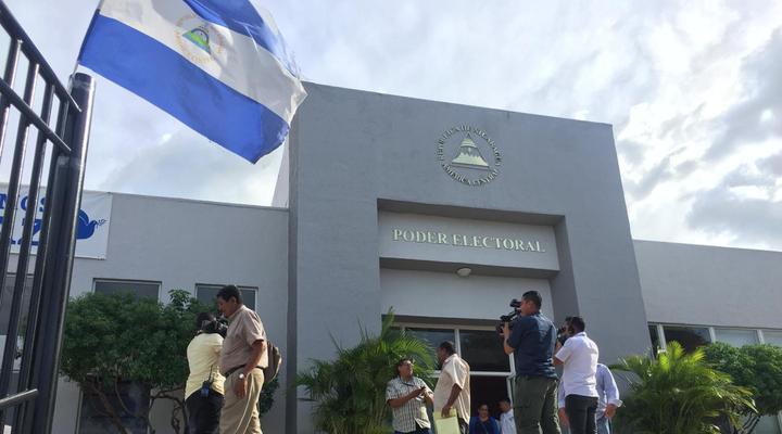 Visita de la OEA avala necesidad de elecciones adelantadas, según expertos
