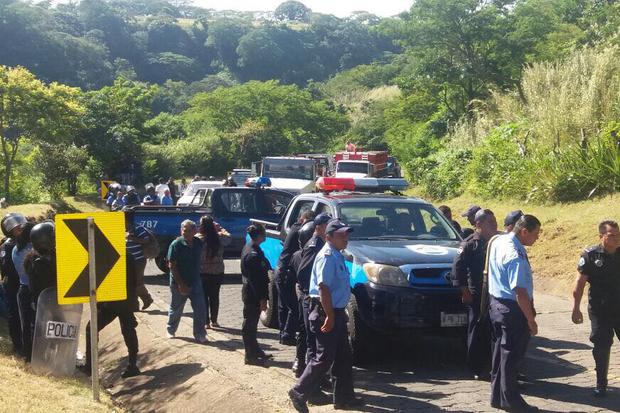 13 comunidades de Diriamba intensifican protesta por incremento en pasaje