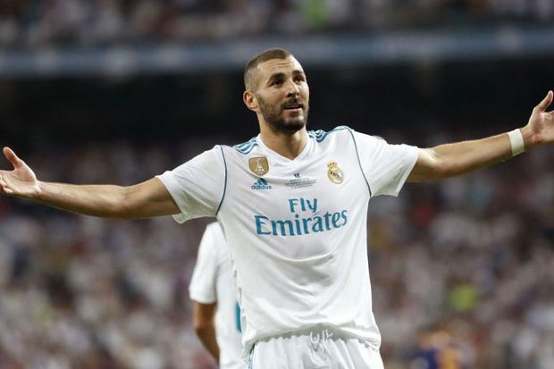 Karim Benzema renueva con el Real Madrid hasta 2021