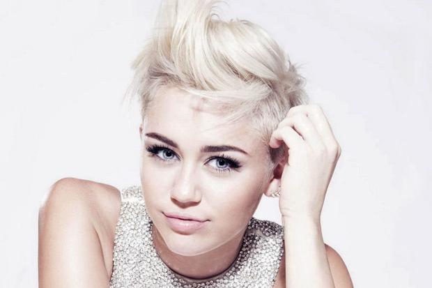 Miley Cyrus ansiosa y enamorada por su nuevo documental