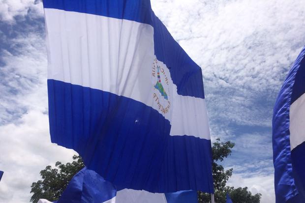Protestan en rechazo a despidos masivos de personal médico en Nicaragua