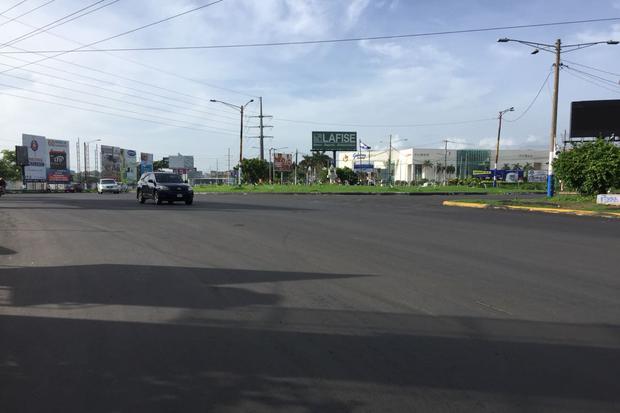 Vacía. Así luce carretera a Masaya durante el paro nacional. Esta vía es una de las arterias más transitadas de Managua. Foto: Gerall Chávez.