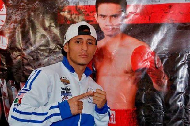 Félix Alvarado venció por nocaut a Sakkreerin Jr en pelea eliminatoria