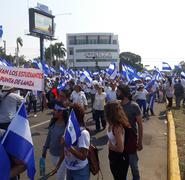 Ambiente de la Marcha Azul y Blanco en Managua, Nicaragua. Fotos: Elizabeth Reyes y Michelle Polanco