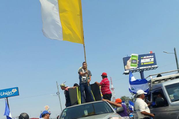 Ambiente de la Marcha Azul y Blanco en Managua, Nicaragua. Fotos: Elizabeth Reyes y Michelle Polanco