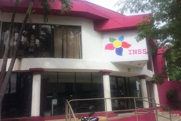 Gobierno manda a investigar supuesto recorte de medicinas en el INSS