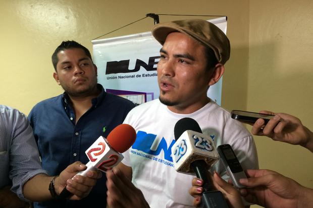 UNIVERSITARIOS  SUSPENDEN PROTESTA EN LA UNAN