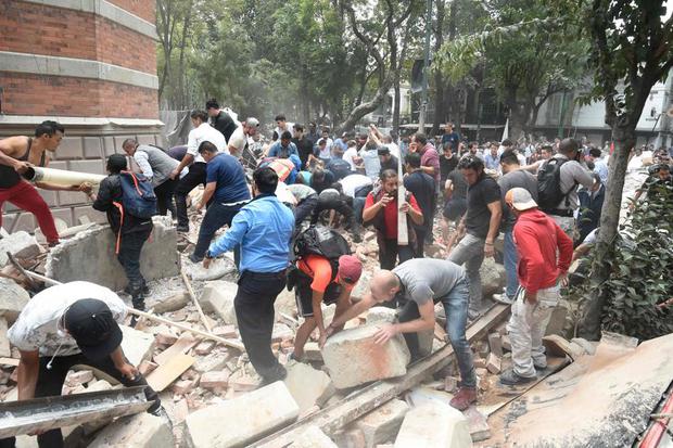 Asciende a 120 el número de fallecidos por el terremoto en México