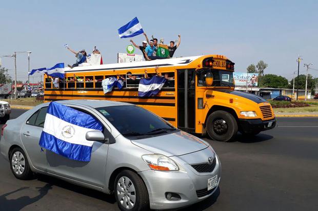 Ambiente de la Marcha Azul y Blanco en Managua, Nicaragua. Fotos: Elizabeth Reyes y Michelle Polanco