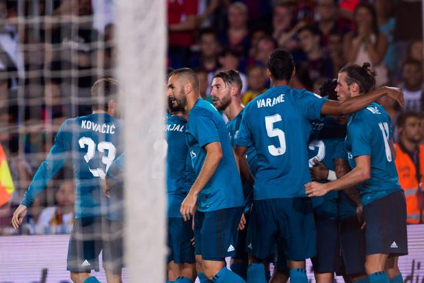 Real Madrid se impone al Barca en el Camp Nou