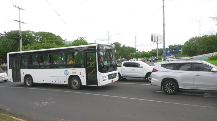 Mal giro de rotondas podría costarte la vida