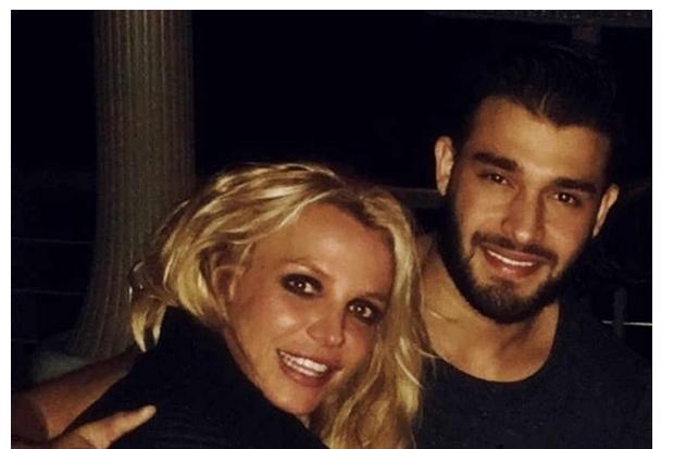 Britney Spears celebra su primer aniversario al lado de Sam Asghari