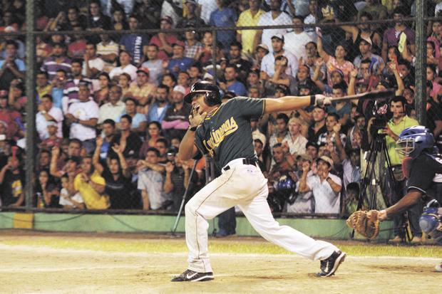 Matagalpa y León ganan y se adelantan en las series de semifinales