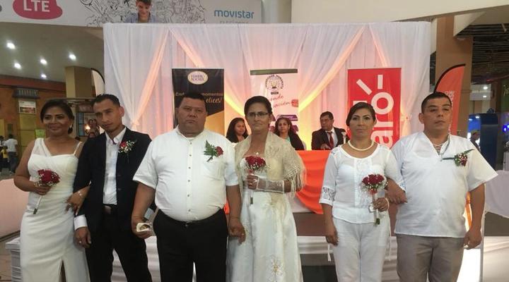 Tres parejas celebran su matrimonio con VosTV