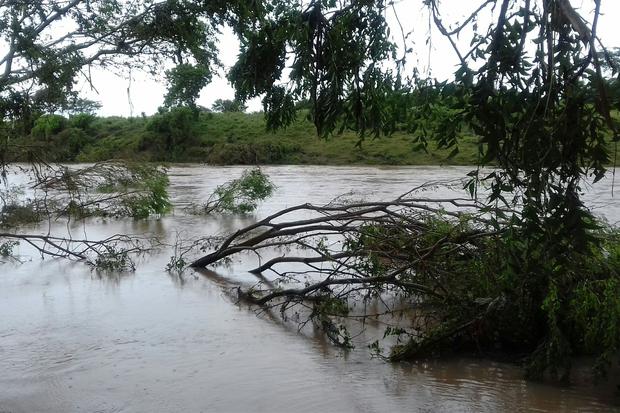 700 familias de zonas rurales de Tipitapa incomunicadas por crecida de río El Brasil