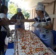 La Panadería Shick celebró el cuarto aniversario de haber obtenido el World's Record Guinness por el pastel de frut.as más largo del mundo