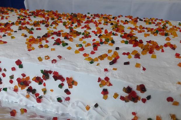 Las ventas de cada trozo de pastel serán destinadas a la causa social de la organización Food4All.