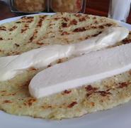 Un plato de güirila suele acompañarse de crema ácida y queso. Foto: Héctor Rosales