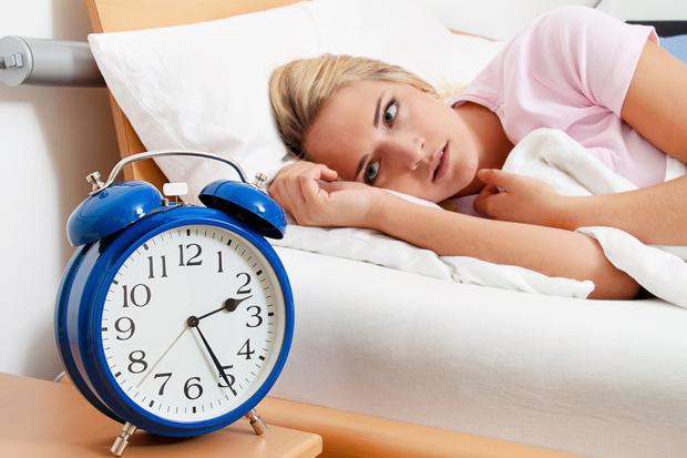 Efectos negativos por no dormir bien y el tiempo necesario