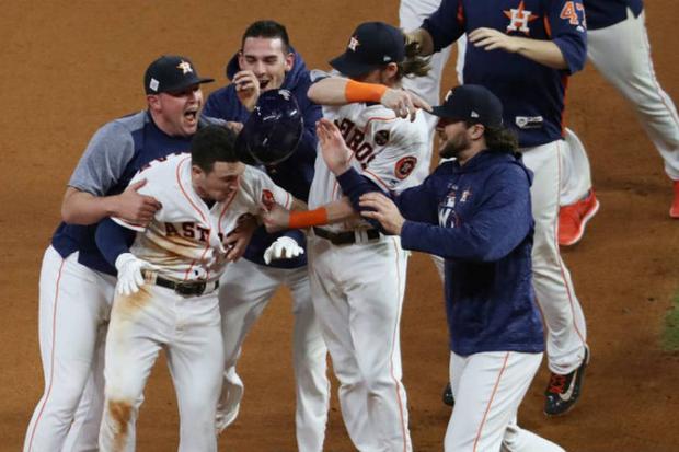 Astros al  frente en histórica  Serie Mundial ante  a Dodgers