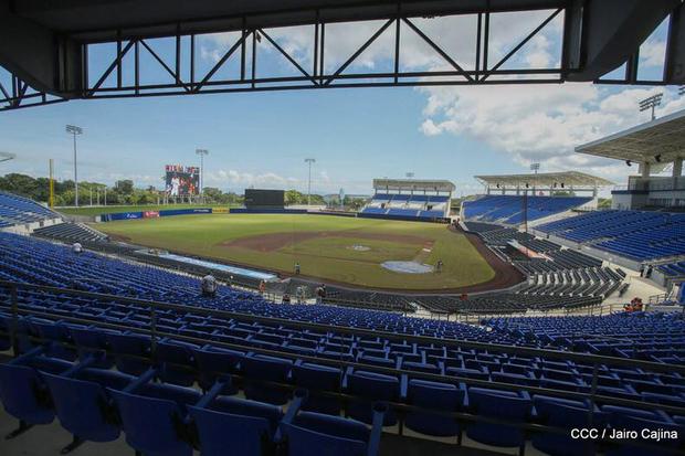 Nuevo estadio nacional de béisbol Dennis Martínez a punto de empezar su historia
