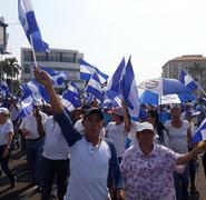 Ambiente de la Marcha Azul y Blanco en Managua, Nicaragua. Fotos: Elizabeth Reyes y Michelle Polanco