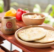 Los Pipiles: Pupusas Gourmet.