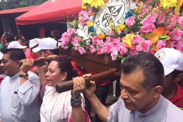 Dan inicio a fiestas de Santo Domingo con nombramiento de mayordoma