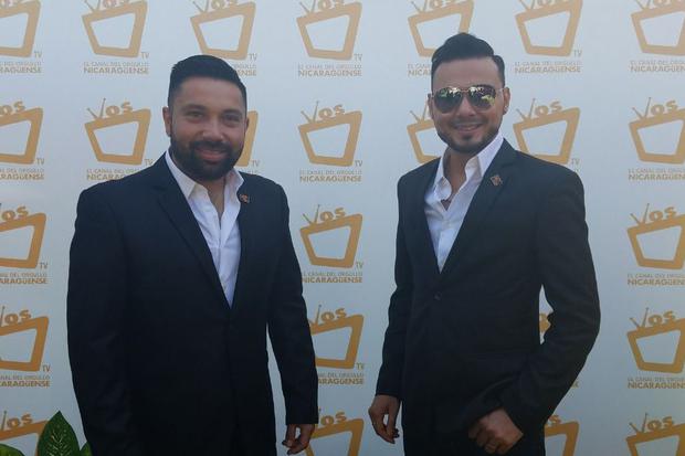 Banda El Recodo de visita por Vos TV