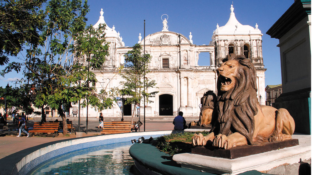 Fachada de la Basílica Catedral de León. Foto: www.elnuevodiario.com.ni