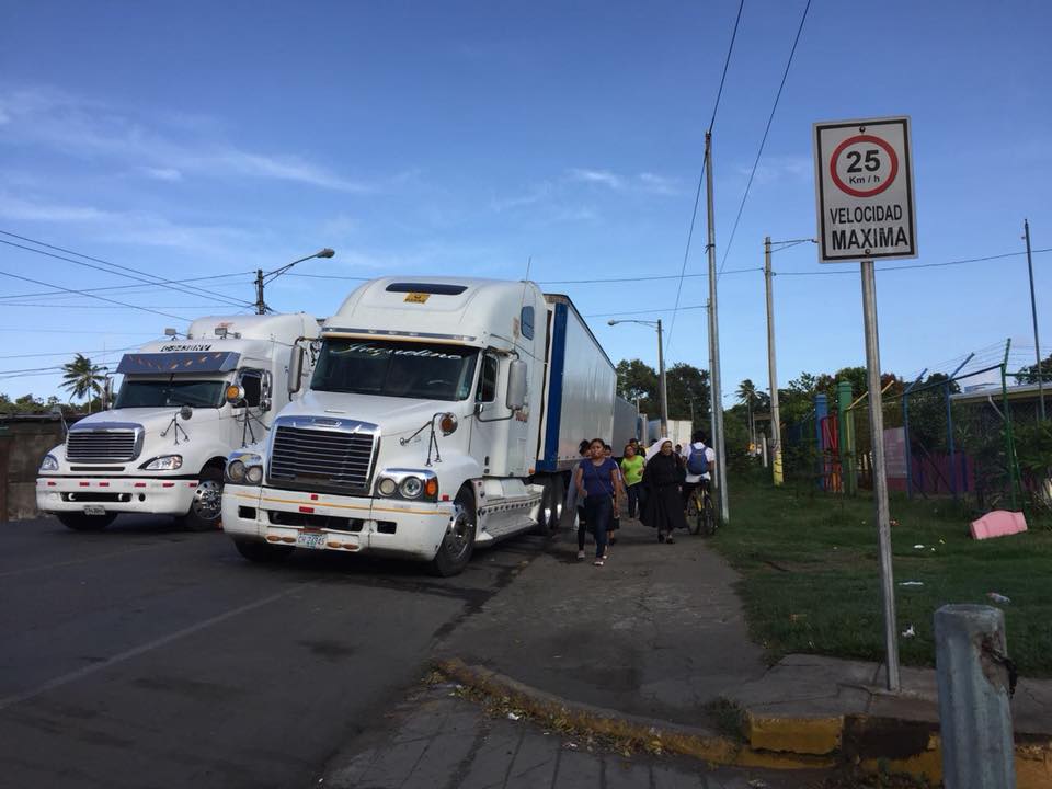 Tranques en Jinotepe, sector de la Carretera Panamericana Sur. Foto: Gerall Chávez