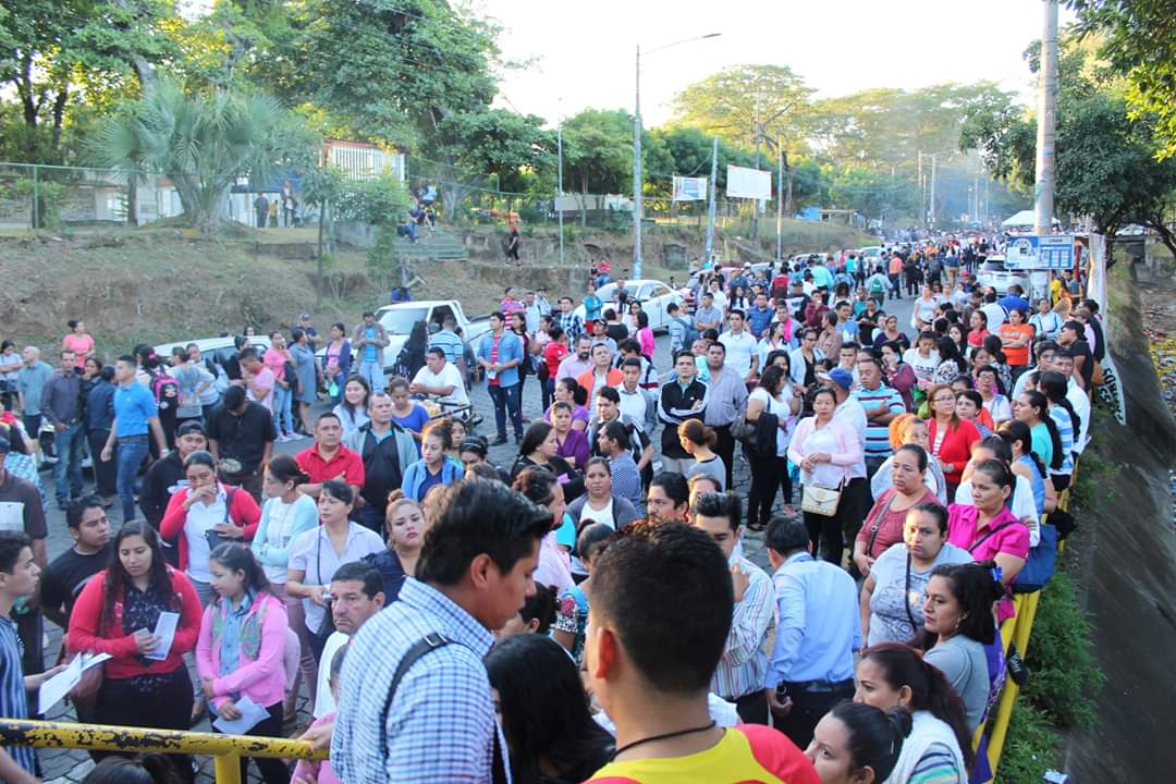 Estudiantes que realizaron examen de admisión / Cortesía