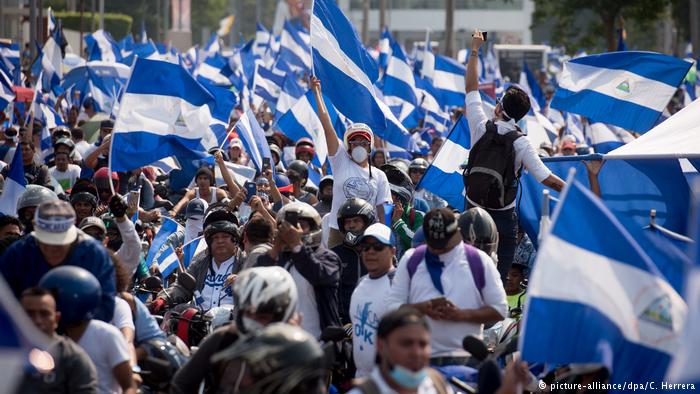 Crisis sociopolítica a golpeado economicamente a sectores como el turismo, servicio y comercio
