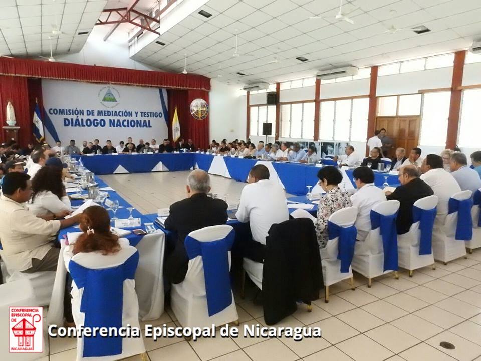 La sesión plenaria para este tercer día es transmitida por los medios de comunicación. Foto: Conferencia Episcopal de Nicaragua