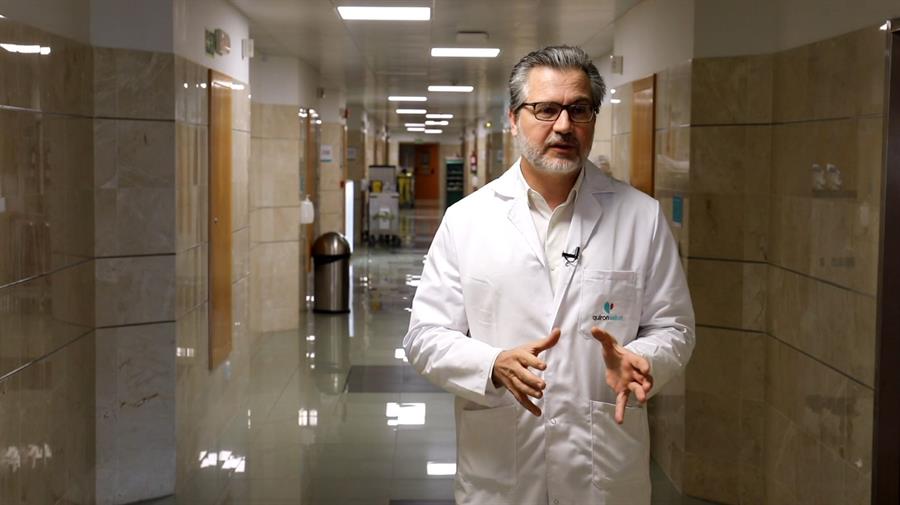 El jefe del Servicio de Cirugía General del hospital Quirónsalud Torrevieja, Pedro Bretcha. /EFE