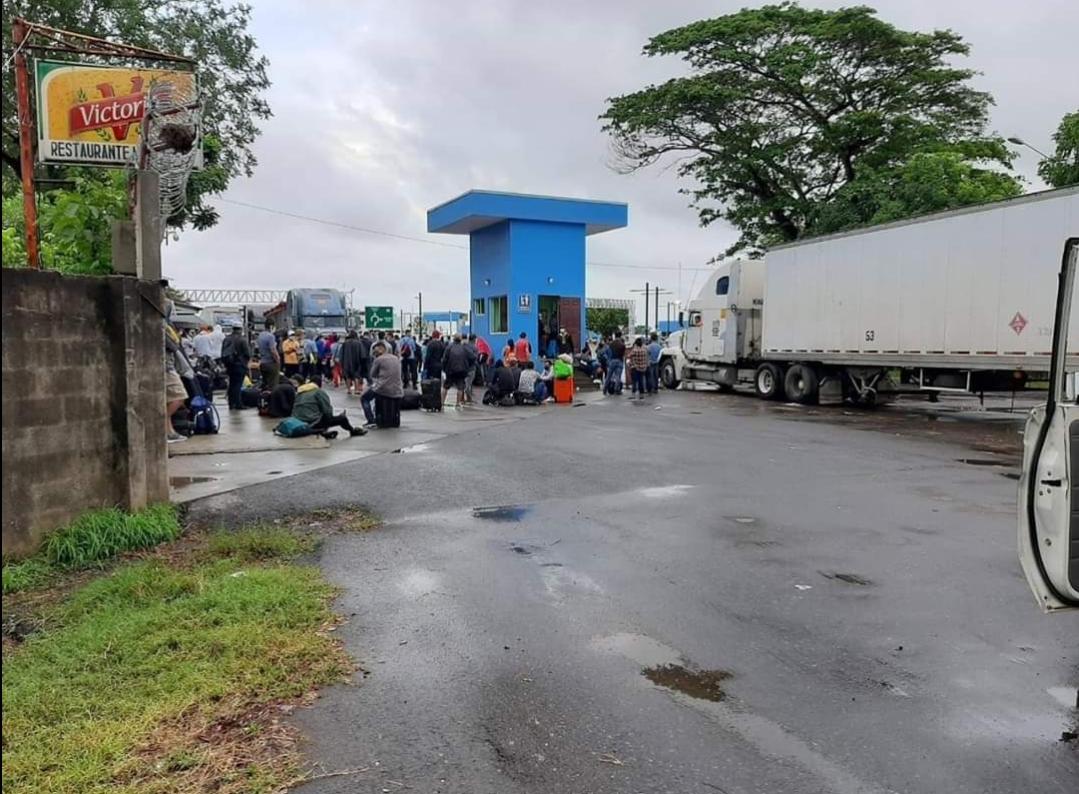 Nicaragüenses varados en la frontera / Cortesía