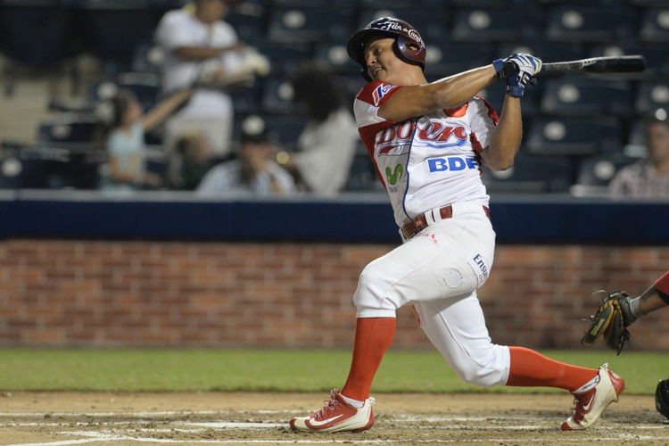 Iván Hernández definió el segundo juego de Play-off.