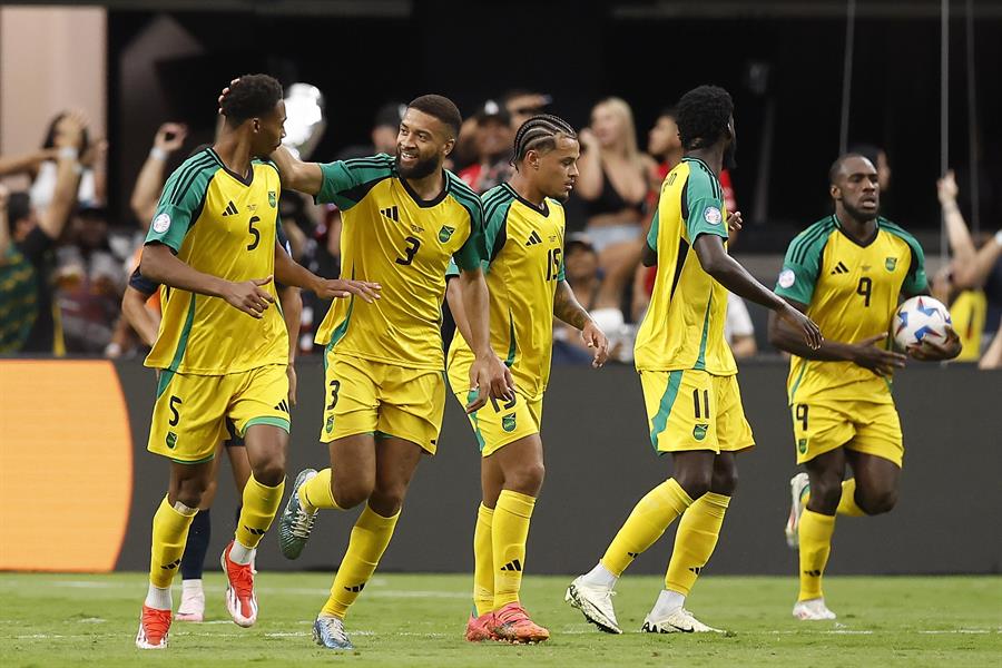 Los Reggae Boys perdieron 3-1 y quedaron eliminados del certamen 2024./ EFE