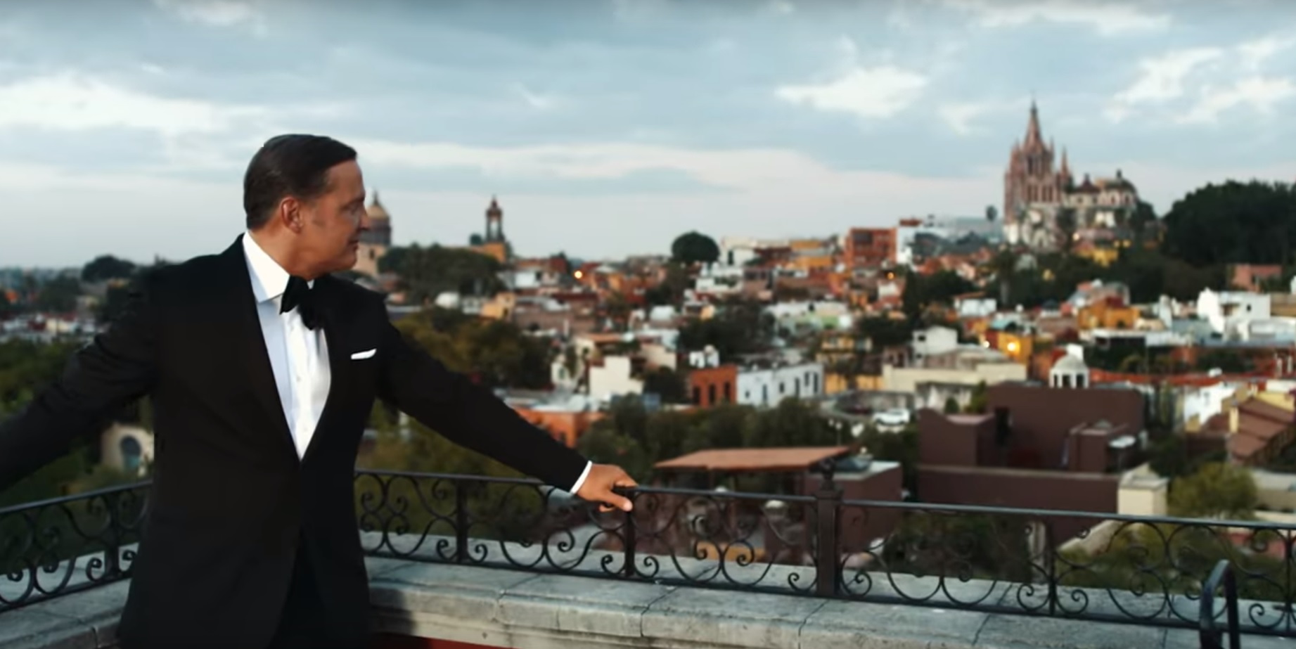 Luis Miguel en su nuevo video clip "La Fiesta del Mariachi". Foto: @lmxlm