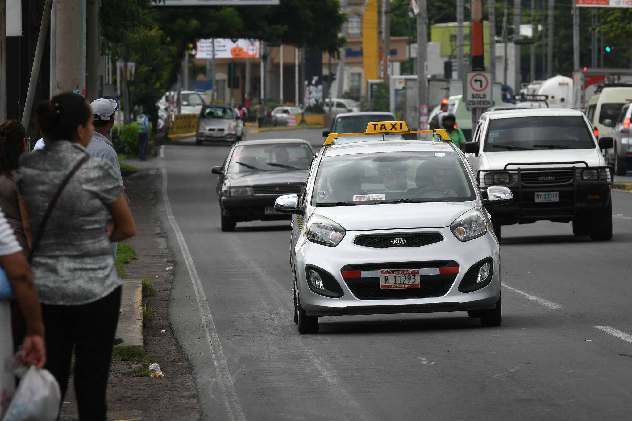 A partir de las 6 de la tarde Managua se convierte en una cuidad árida y desolada .