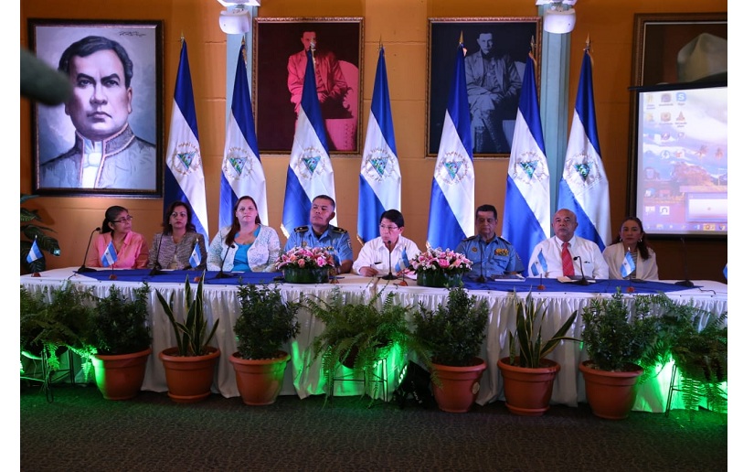 Representantes del Gobierno en conferencia de prensa. Foto: El 19 Digital