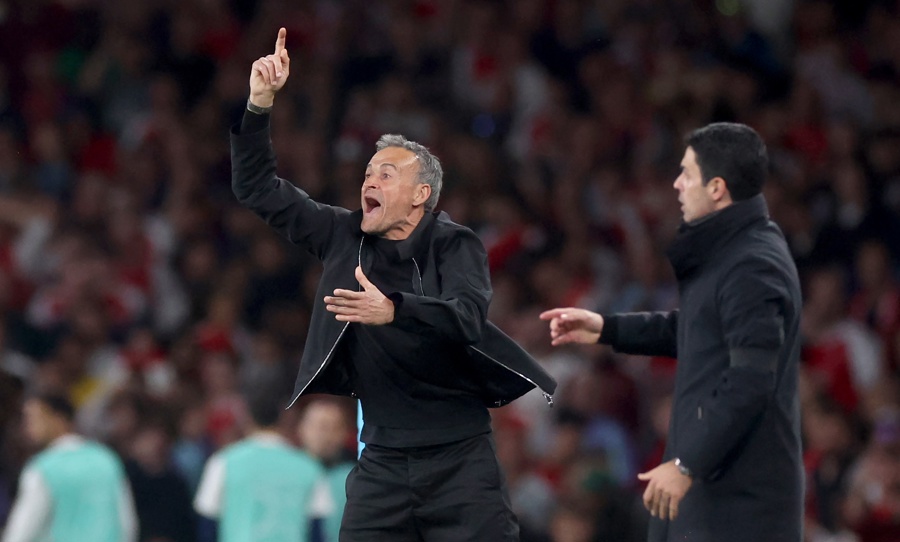 El entrenador del PSG, Luis Enrique (I), y el entrenador del Arsenal, Mikel Arteta./ EFE