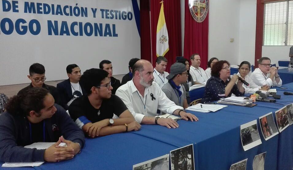 Miembros de la Alianza Cívica por la Justicia y la Democracia